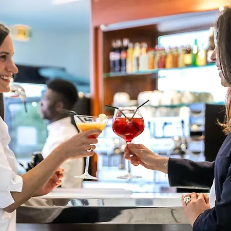 Novotel Vaugirard Montparnasse Hotel 4*