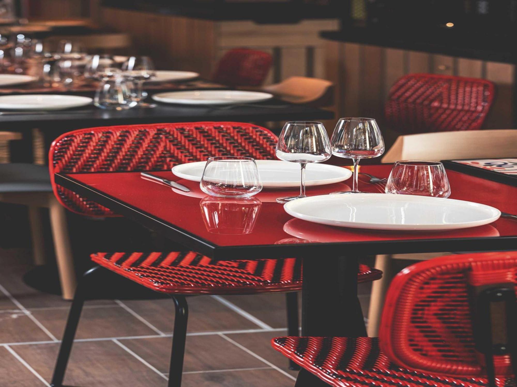 Novotel Vaugirard Montparnasse Hotel 4*