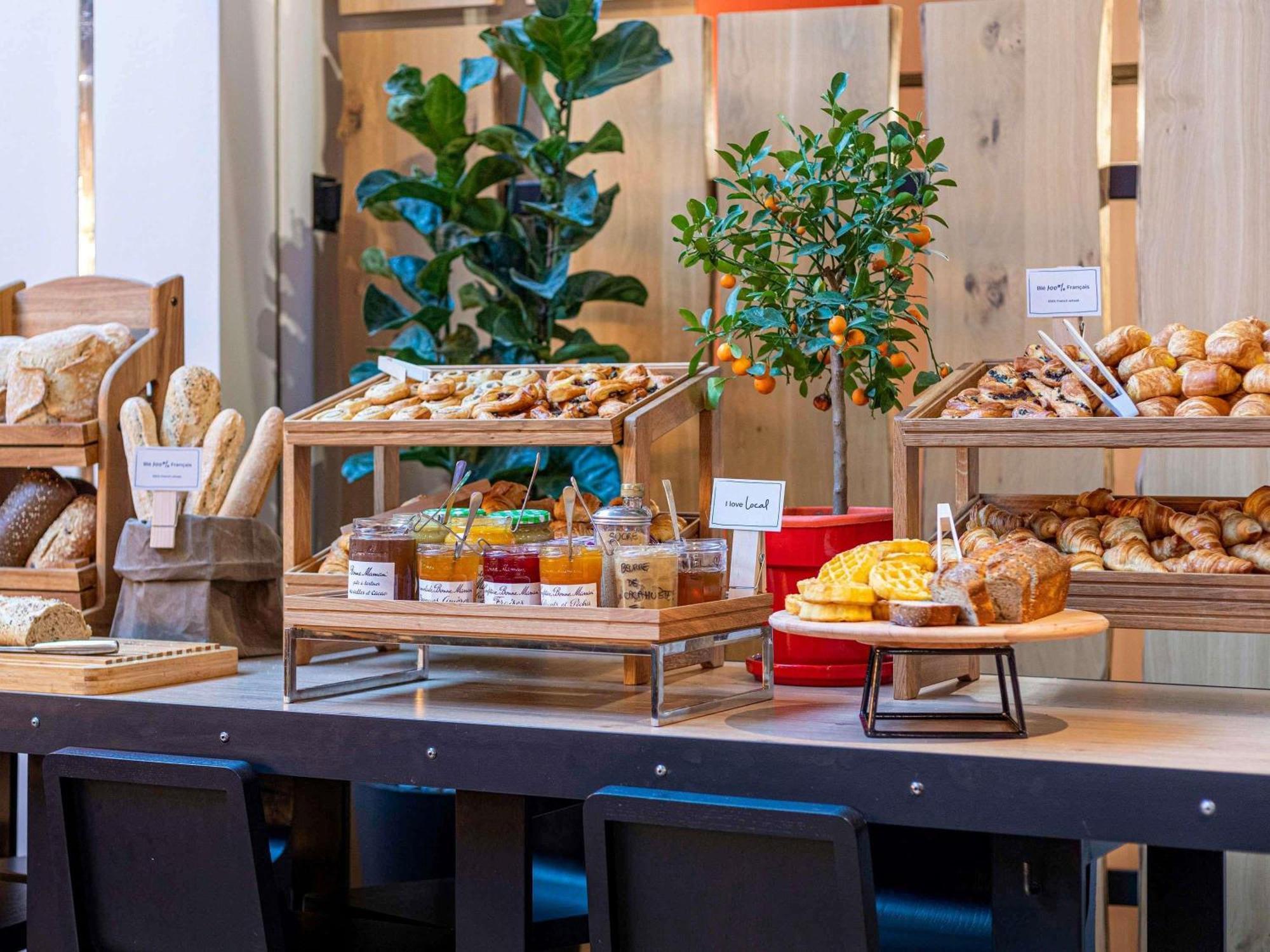 Novotel Vaugirard Montparnasse Hotel Parigi